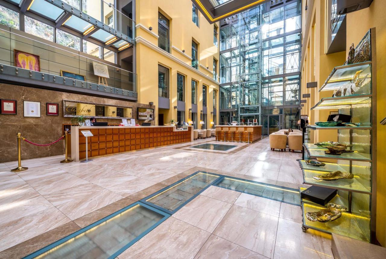 Hotel Elizabeth Trencin Bagian luar foto