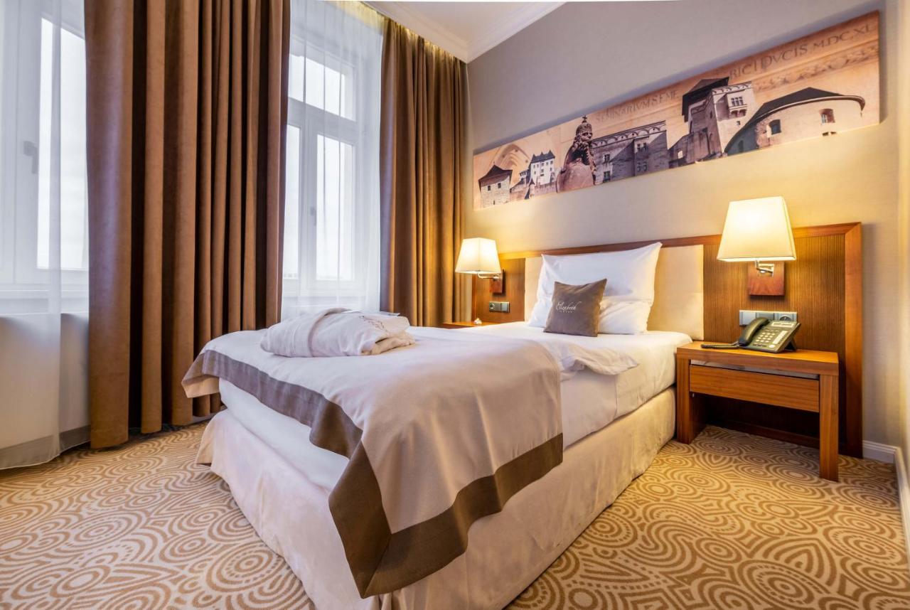 Hotel Elizabeth Trencin Bagian luar foto