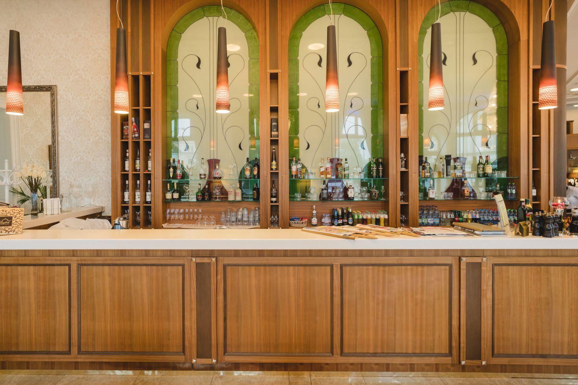 Hotel Elizabeth Trencin Bagian luar foto