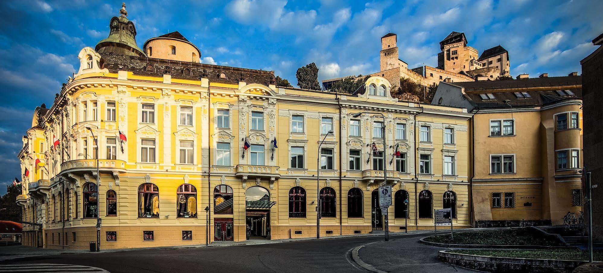 Hotel Elizabeth Trencin Bagian luar foto