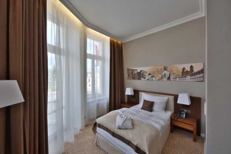 Hotel Elizabeth Trencin Bagian luar foto